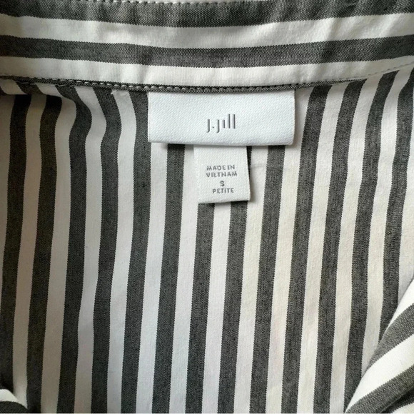 J Jill | NWOT | SLEEVELESS BUTTON FRONT GREY STRIPE TOP | SIZE: PETITE SMALL - Picture 8 of 8